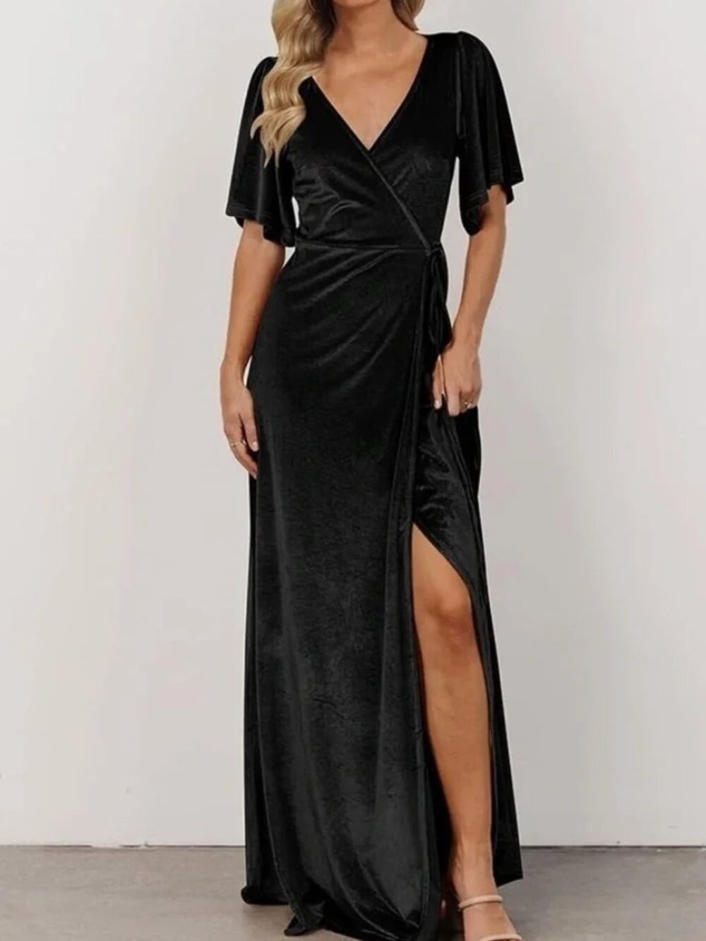 NEW} Merokeety Woman's Classic Black Faux Velvet Wrap Dress / Size M (8-10)